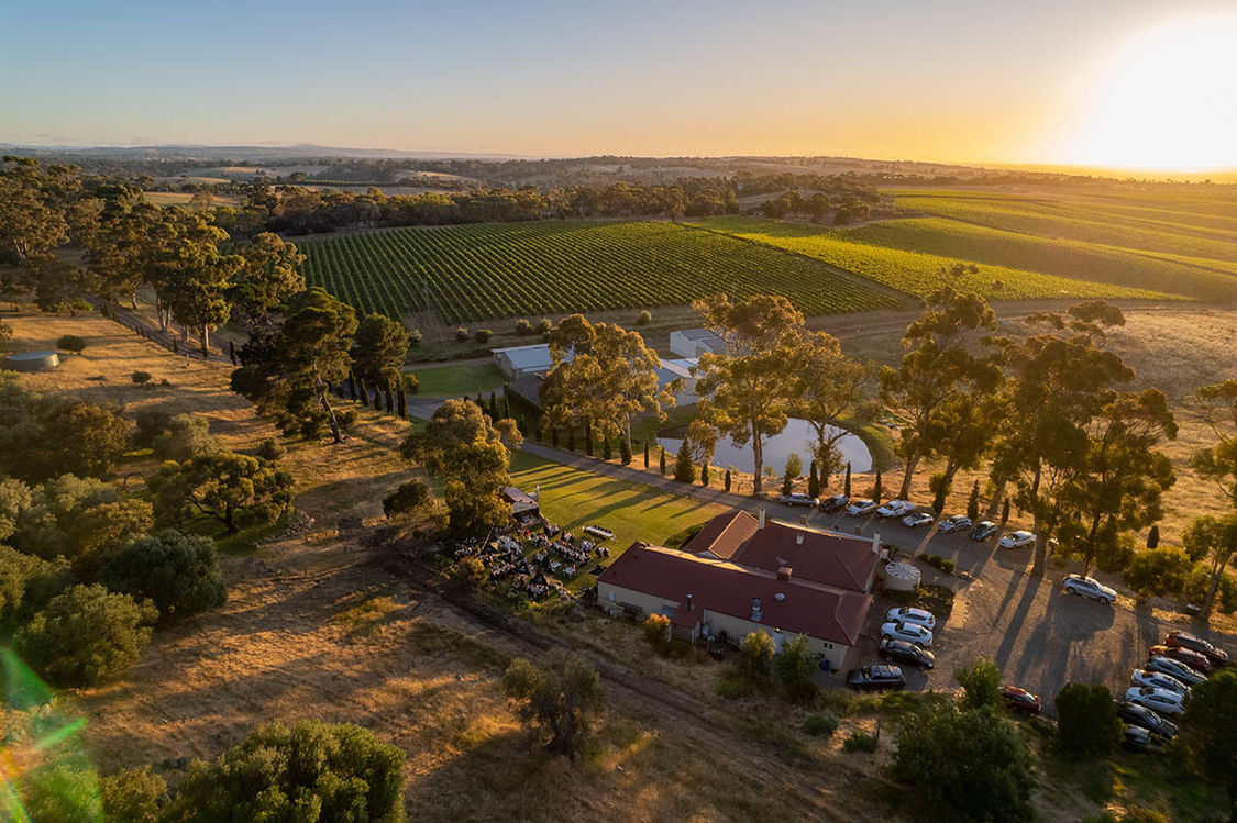 Hero Shot Esilio cropped